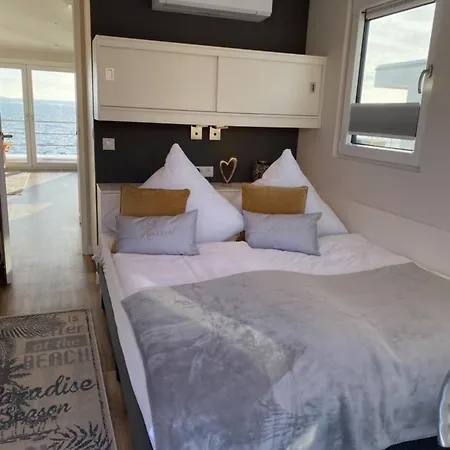 Hausboot Auszeit - Lp11 * Laasow