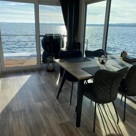 Botel Hausboot Auszeit - Lp11 *