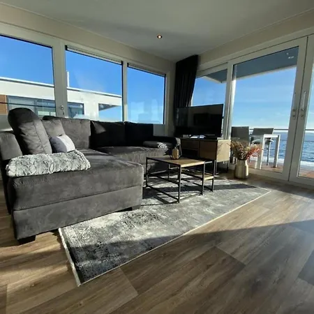 Hausboot Auszeit - Lp11